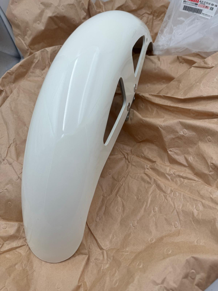 Yamaha RD250LC RD350LC 4L0 KOTFLÜGEL VORNE FRONT FENDER 4L0-21510-00-36 ORIGINAL NEU 4L0-21510-00-36 Original Ersatzteil – MG